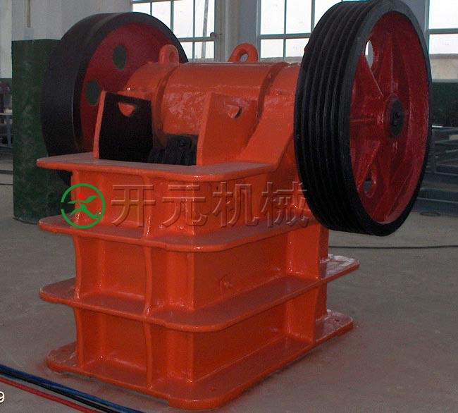 顎式破碎機車間照片